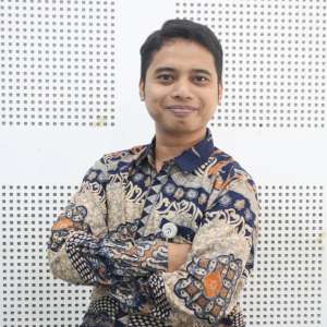 ACHMAD ZAMRONI, S.Pd., M.Pd